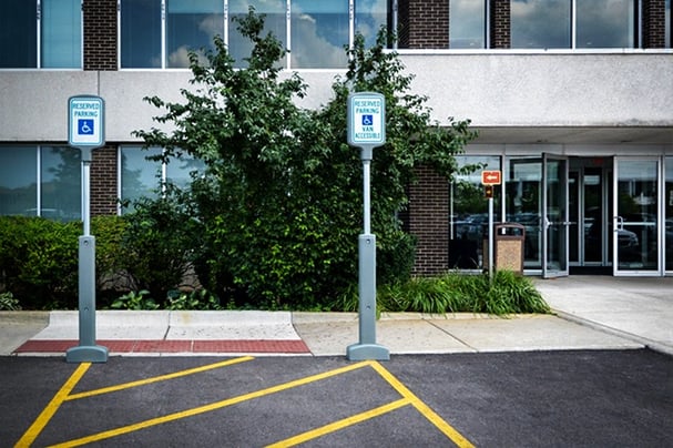 BumperSign_ADAparking_750x466